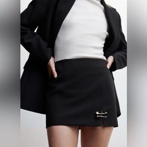 Mango skirt with safety pins NWT